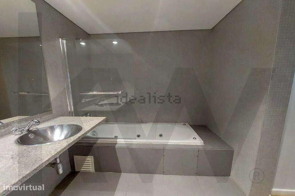 EXCLUSIVO LOFT T1 DUPLEX | ESTACIONAMENTO + ARRECADAÇÃO LISBOA JUNTO A - Grande imagem: 5/24