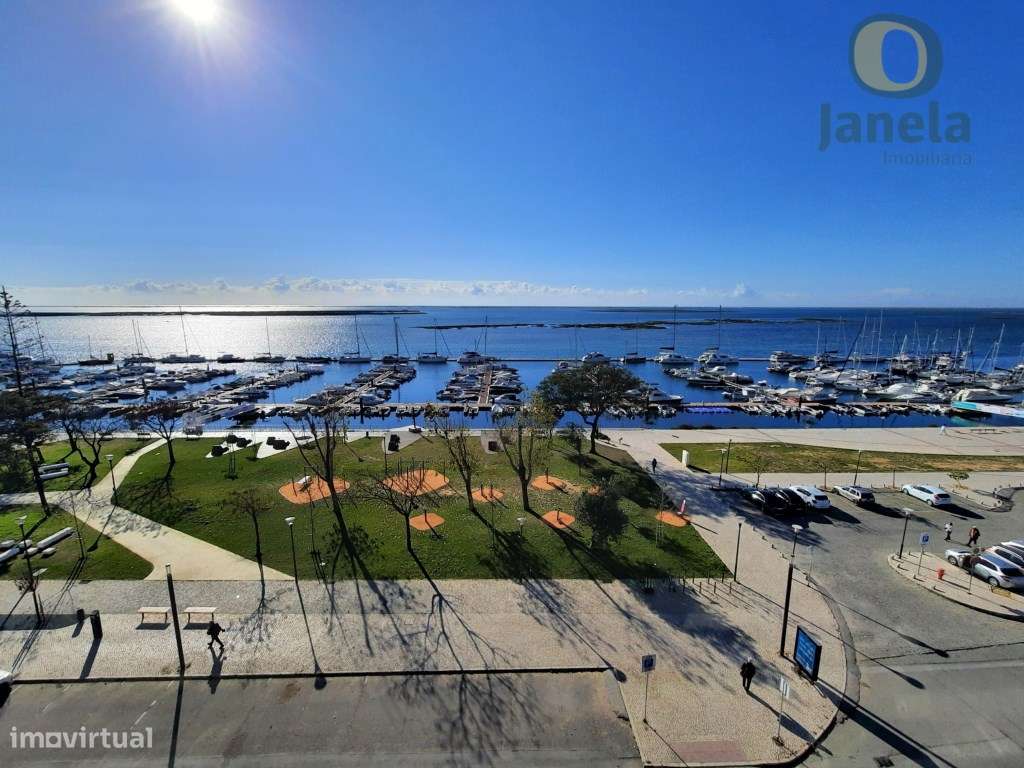 Maravilhoso T2 com vista mar e piscinas (uma aquecida), box e lugar... - Grande imagem: 4/13