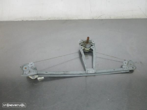 Elevador Tras Dto  Mercedes-Benz C-Class (W202) - 4