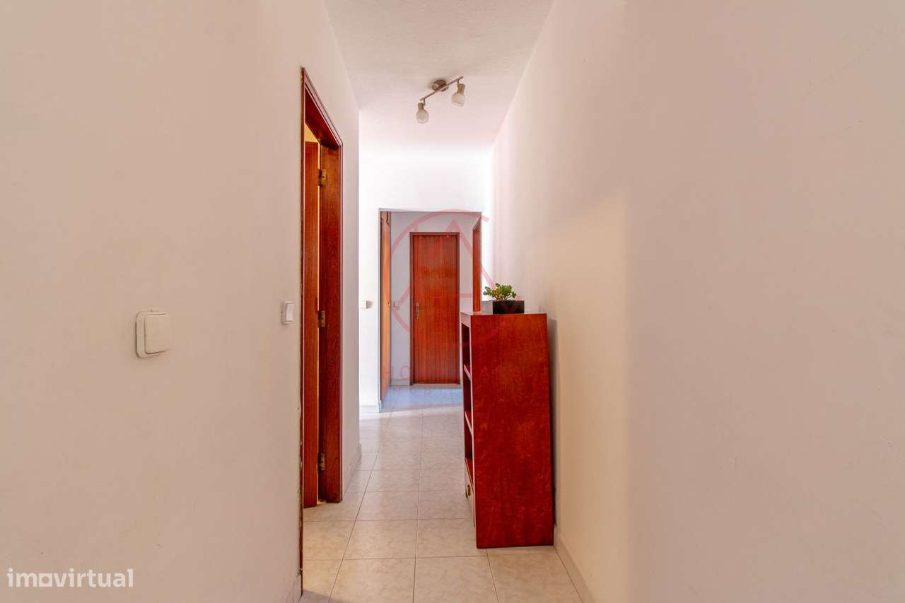 APARTAMENTO T3 1º andar c/ elevador - Sto Antonio da Charneca-30