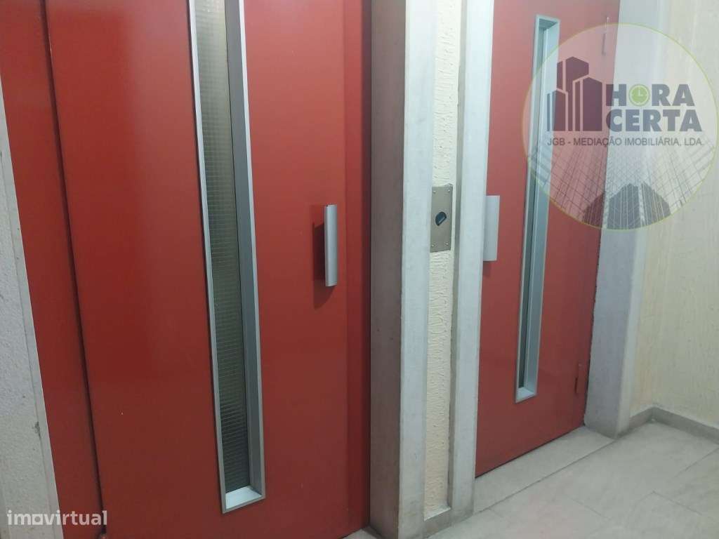 Apartamento T2 c/parqueamento em Algueirão- Mem Martins!-20