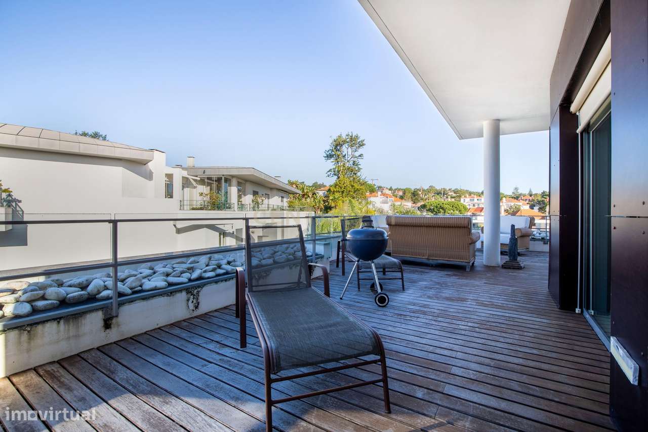 Apartamento T4 duplex em condomínio localizado no centro do Estoril - Grande imagem: 5/20