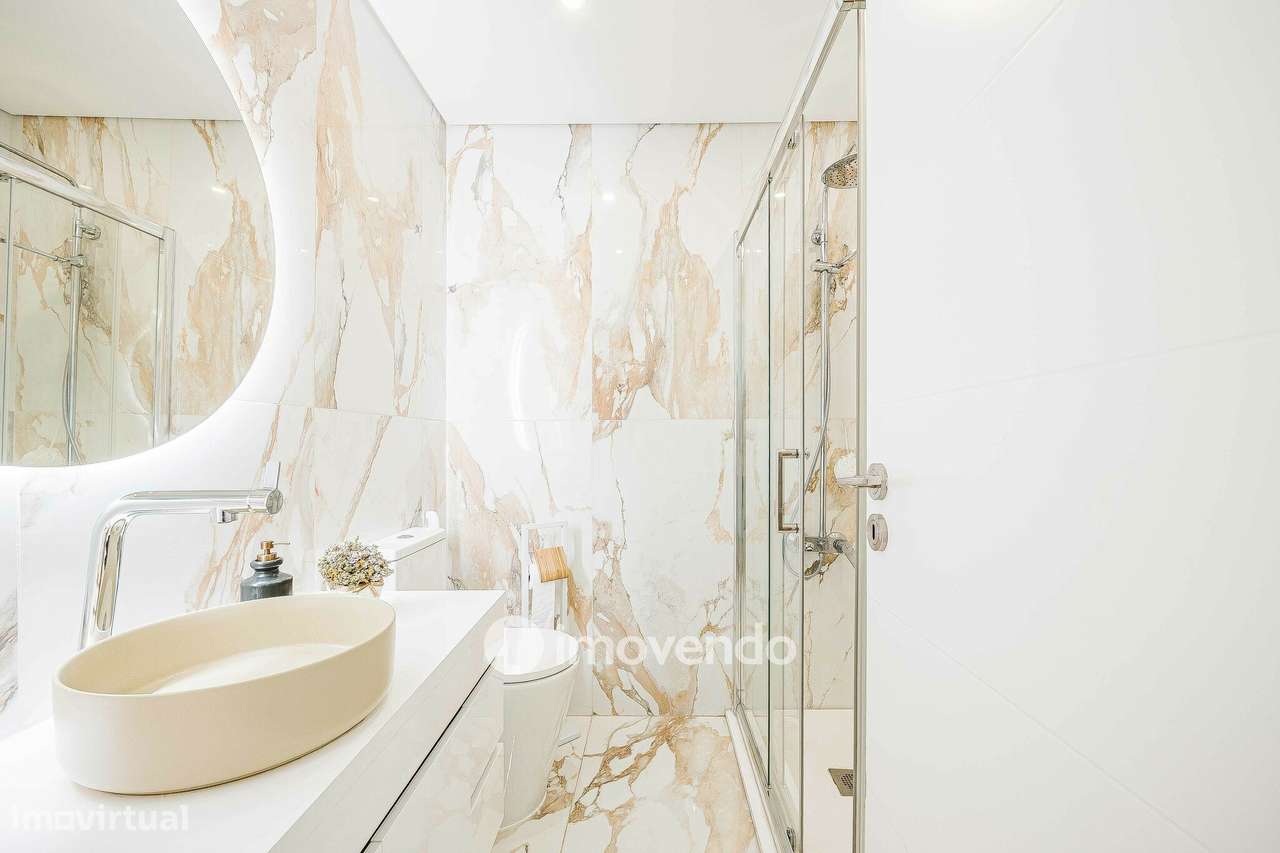 Apartamento T2 totalmente remodelado, com cozinha equipada, em Belas-28