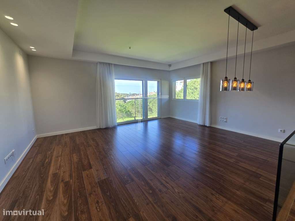 Apartamento T1+2 Duplex, com varanda - Quinta de Santa Teresa - Grande imagem: 5/25