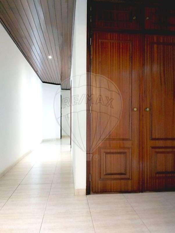 Apartamento T2 para arrendamento - Grande imagem: 4/17