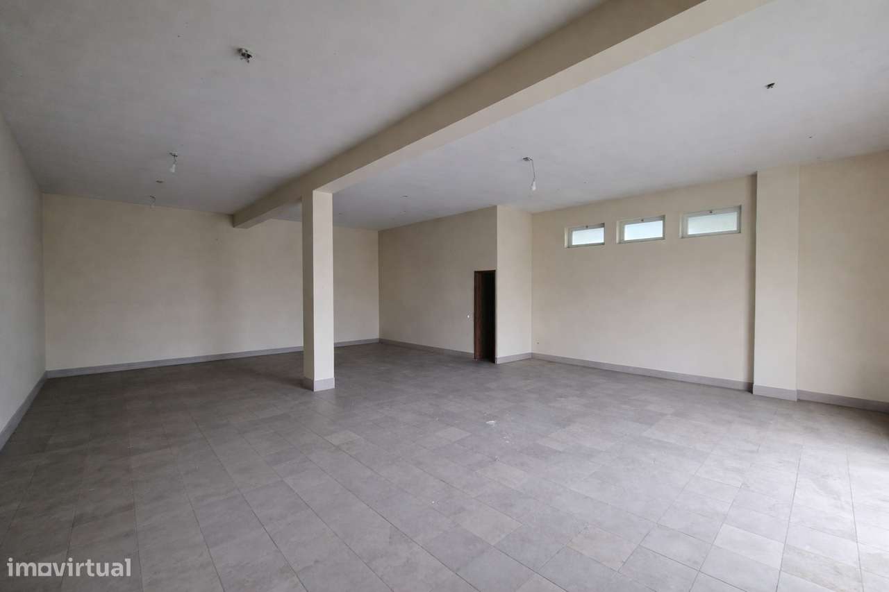 Armazém pronto a usar com 123m² em Ovar - Grande imagem: 2/5