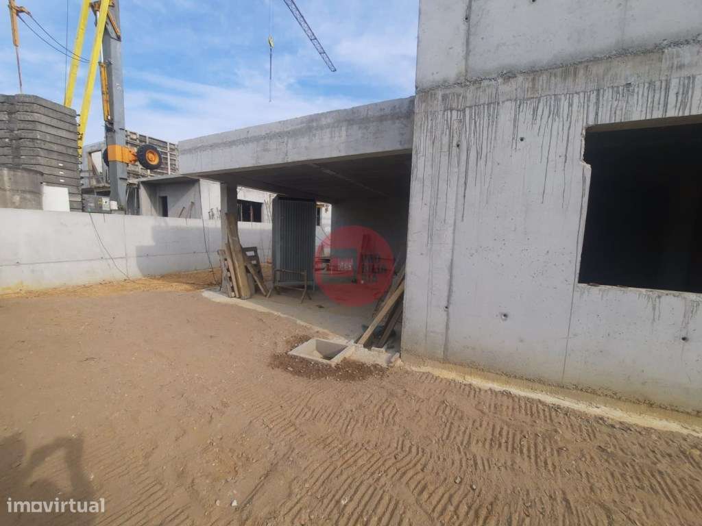Moradia T3 , em fase de construção em Macieira de Rates - Grande imagem: 3/8