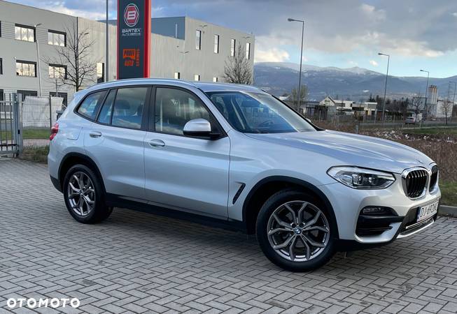 BMW X3 xDrive20d Advantage - 8