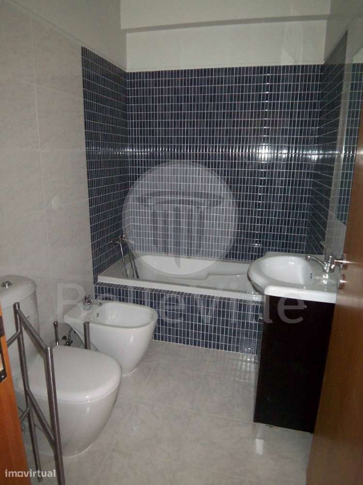 Apartamento T1 para arrendar, mobilado e cozinha equipada em Gualtar - Grande imagem: 2/19