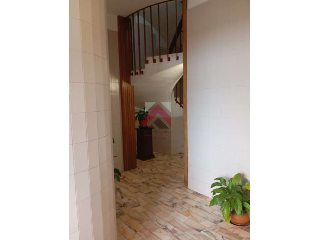 Apartamento T2 remodelado no Rio Tinto - Grande imagem: 2/18