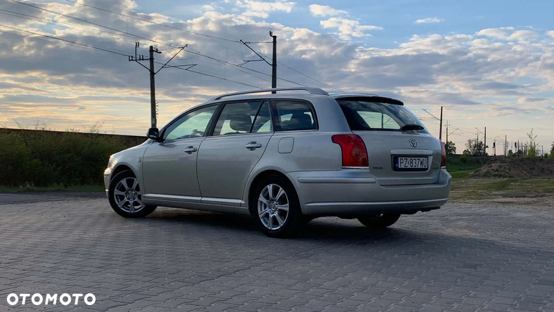 Toyota Avensis 1.8 VVT-i Combi - 7