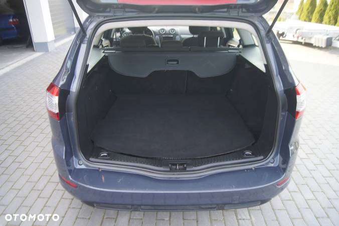 Ford Mondeo 2.0 TDCi Ambiente - 18