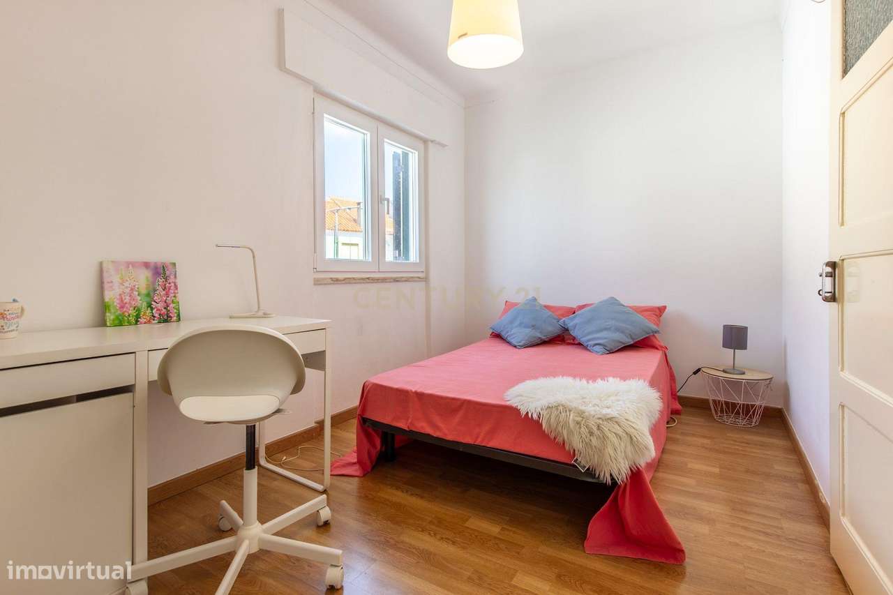 Casa Renovada em Setúbal com Vista Panorâmica-14