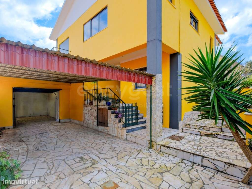 Moradia T4 em Alcoitão em 300m2 a 2min do centro comercial - Grande imagem: 5/37