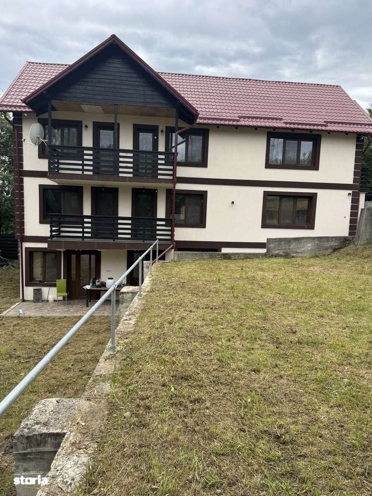 Casă Vila de vânzare - Imagine principală: 4/20