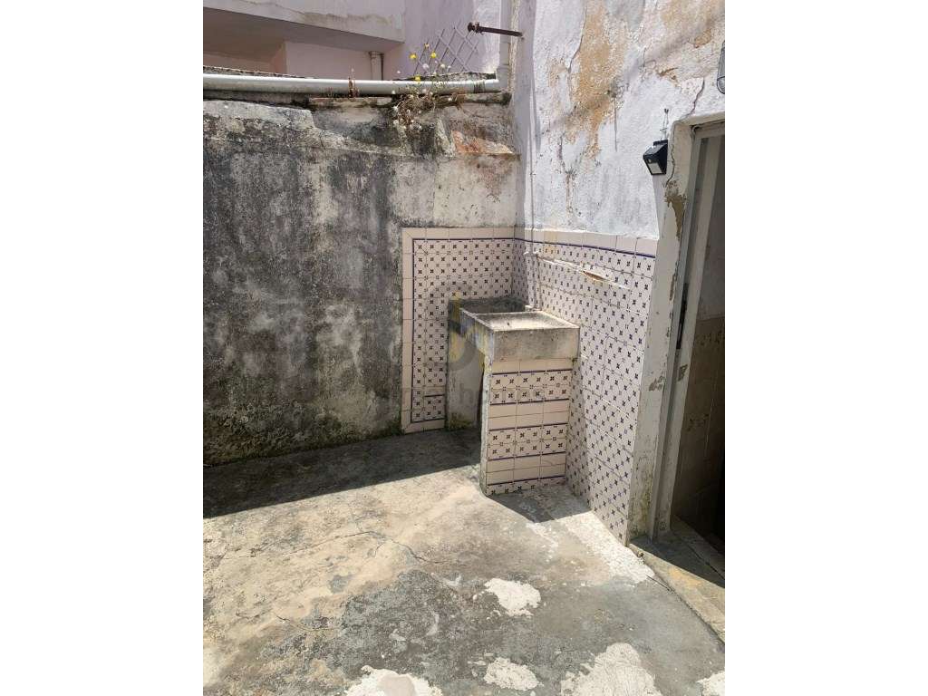 Prédio com dois pisos independentes para recuperação total-17