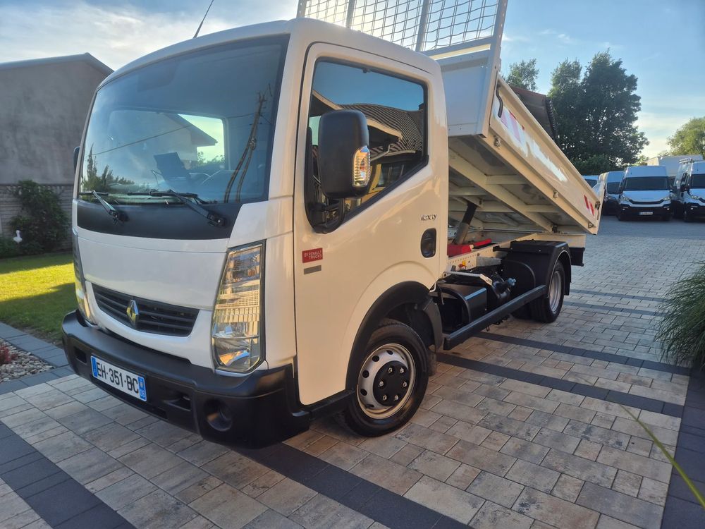 Renault Maxity 2016