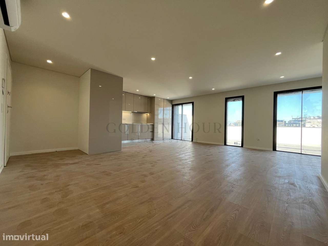 Apartamento T3 Venda em Santa Marinha e São Pedro da Afurada,Vila Nova - Grande imagem: 2/19