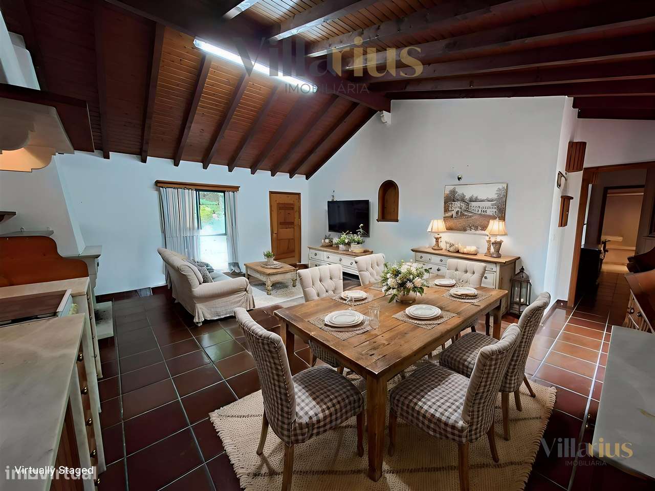 Moradia Térrea com Terreno Extenso a 3 min de Alverangel-13