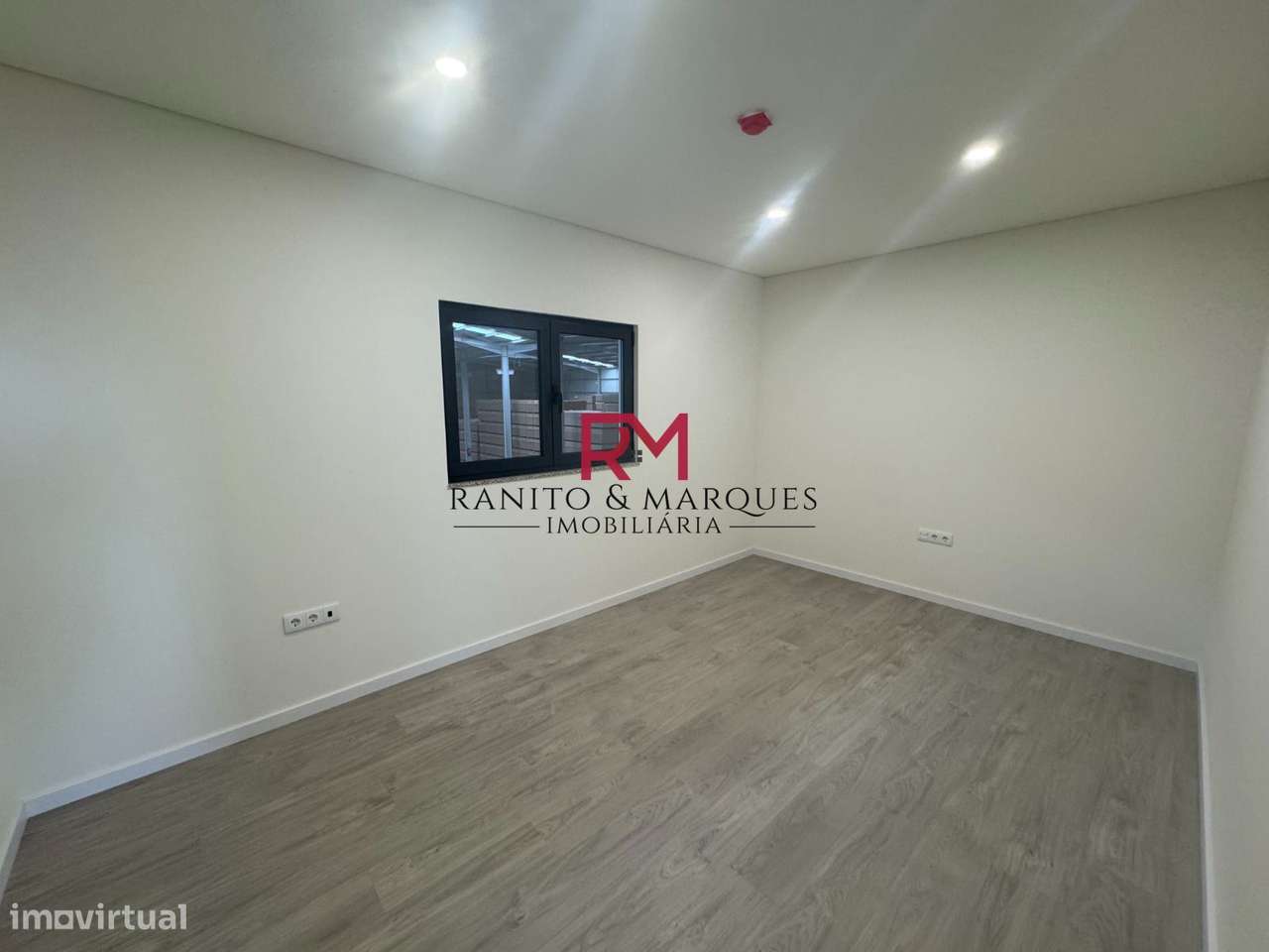 ESCRITÓRIO PARA ARRENDAMENTO - GANDRA, PAREDES - Grande imagem: 4/21