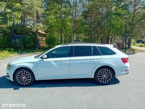 Skoda Superb 2.0 TDI SCR Style DSG - 4