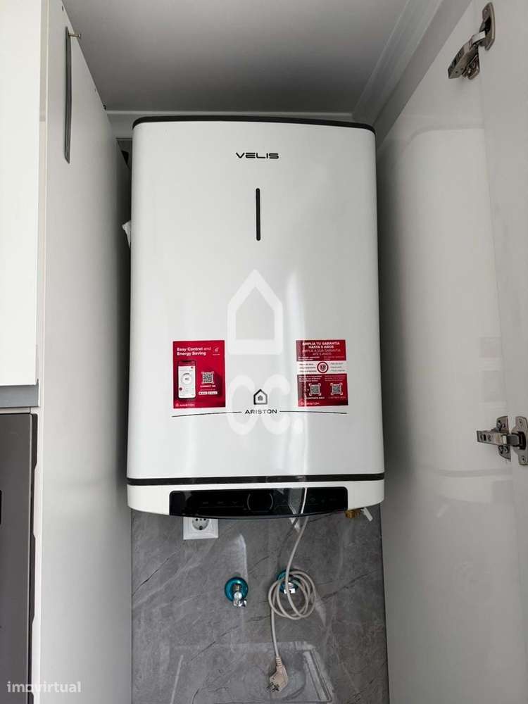 Apartamento T2  totalmente renovado em Benfica-7