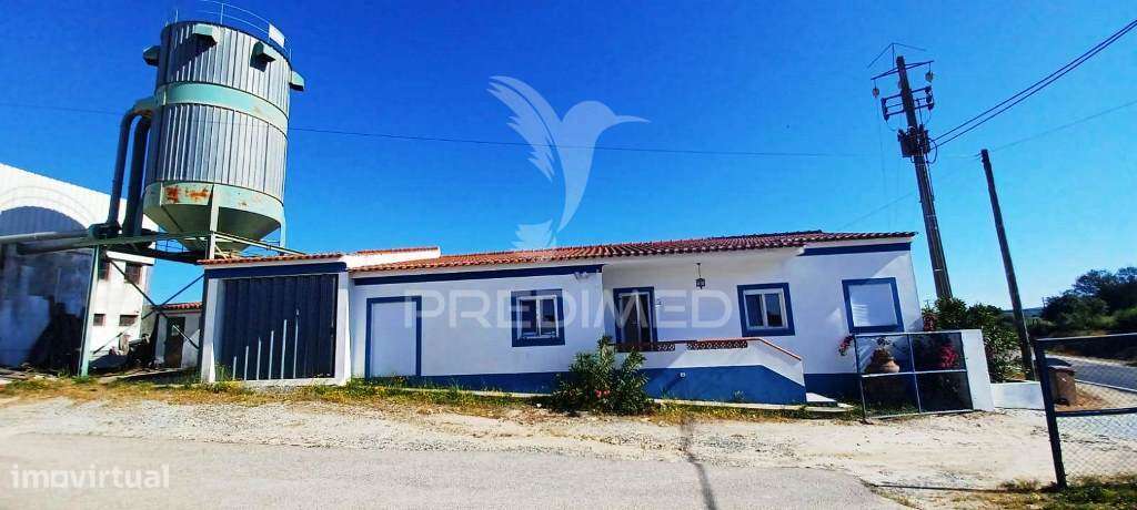 Armazém Industrial e Lote de Terreno Urbano - Grande imagem: 4/25