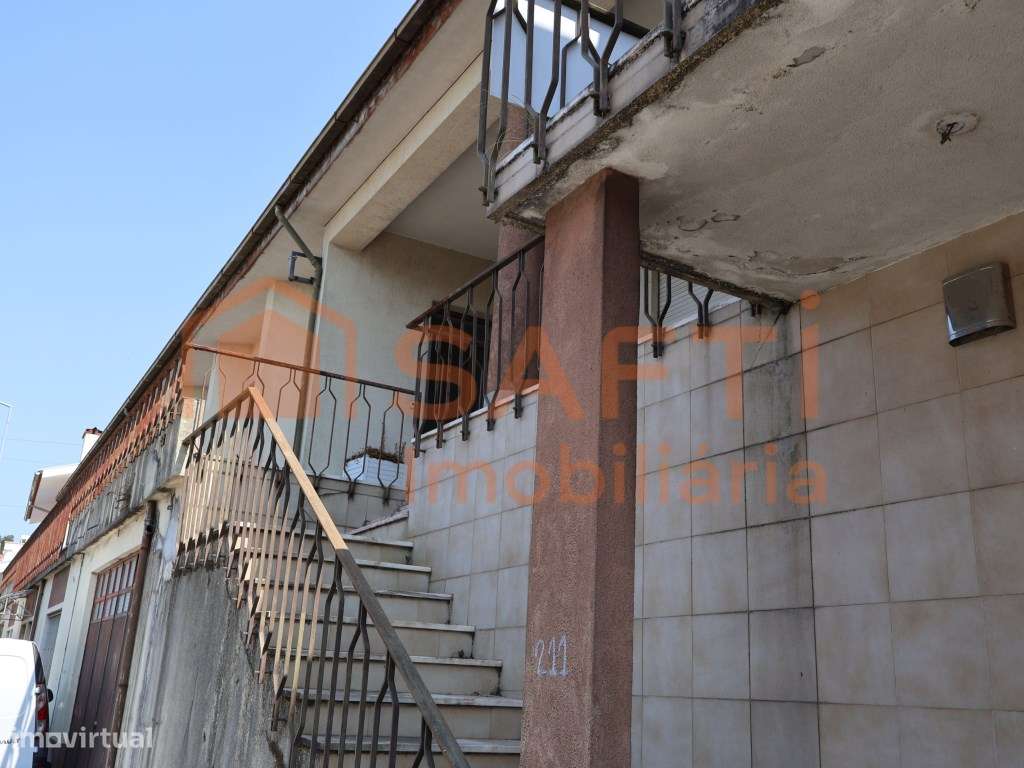 Moradia em Escapães - Grande imagem: 5/23