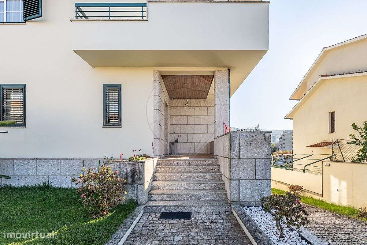 Moradia T5 para venda - Grande imagem: 3/49