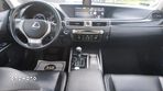 Lexus GS 300h - 12