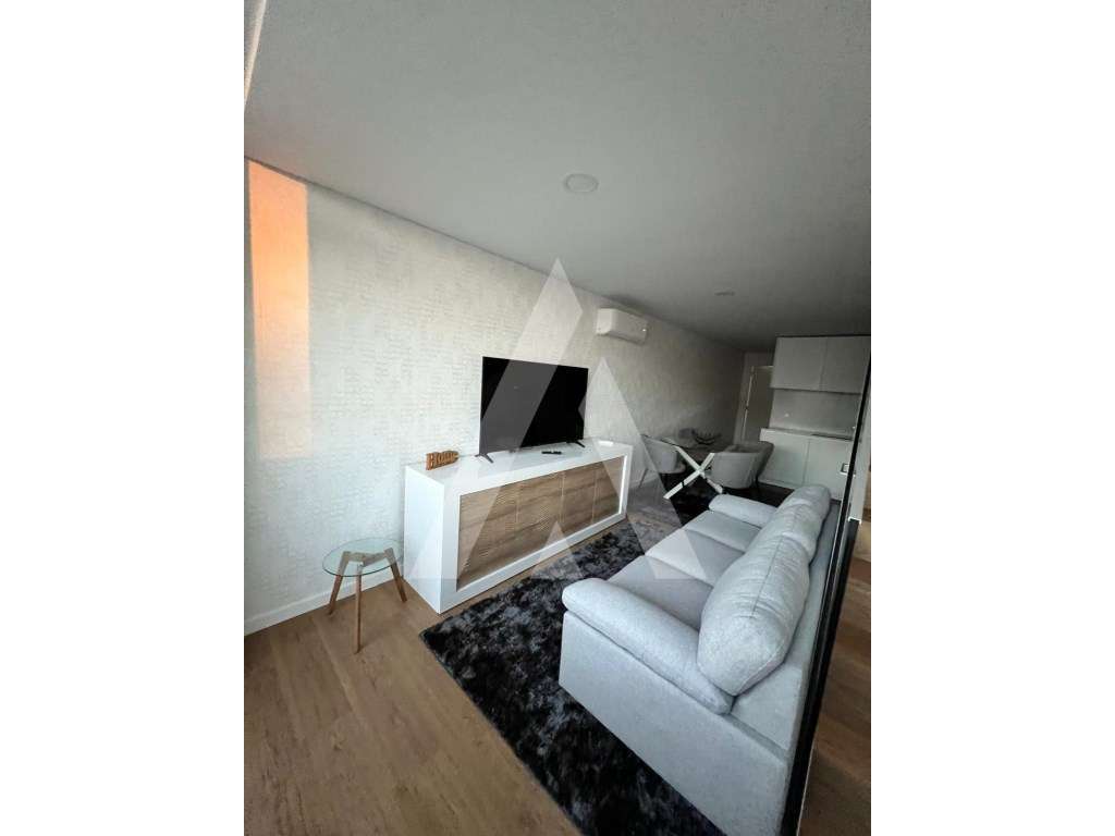 Apartamento T2 Duplex Mobilado na Av. Dr. Lourenço Peixinho - Grande imagem: 4/10