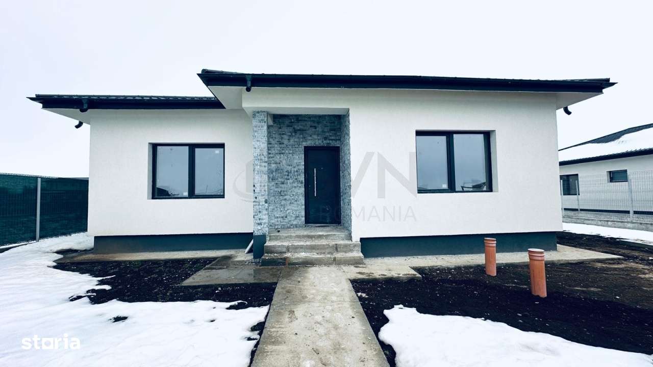 Vila cu pompa de caldura sipanouri solare - Imagine principală: 2/10