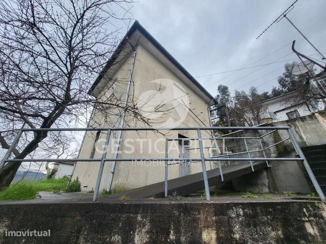 Moradia T3 em Penhalonga, Marco de Canaveses | Próxima do Rio Douro-4