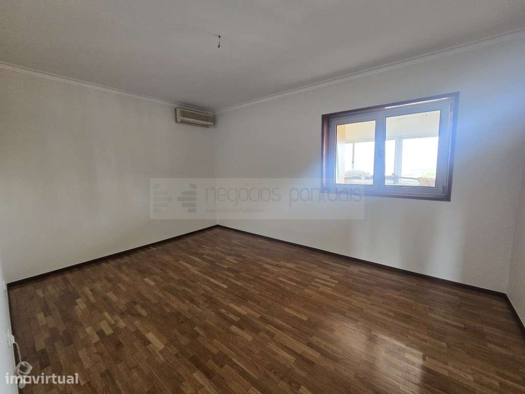 Apartamento T3 ultimo andar com terraço e marquise, garagem individ...-26