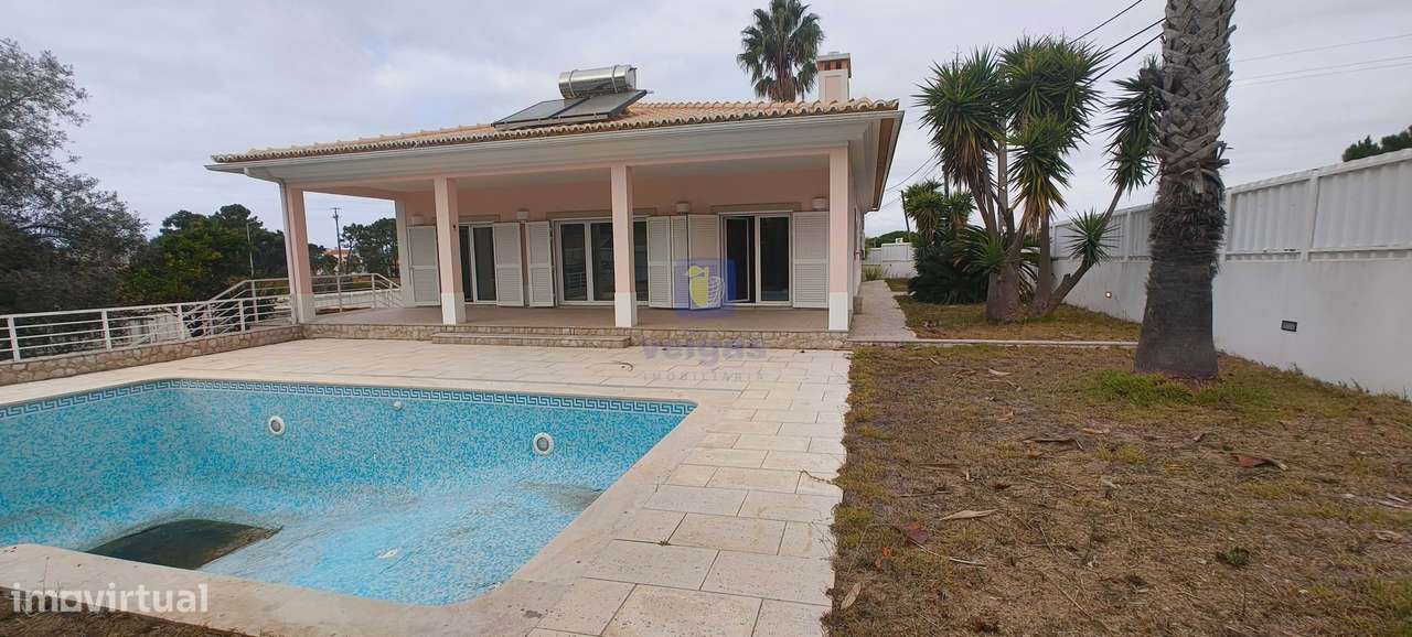 Descobre o Teu Refúgio Paradisíaco: Moradia Isolada T3+2 em Sesimbra ( - Grande imagem: 4/60