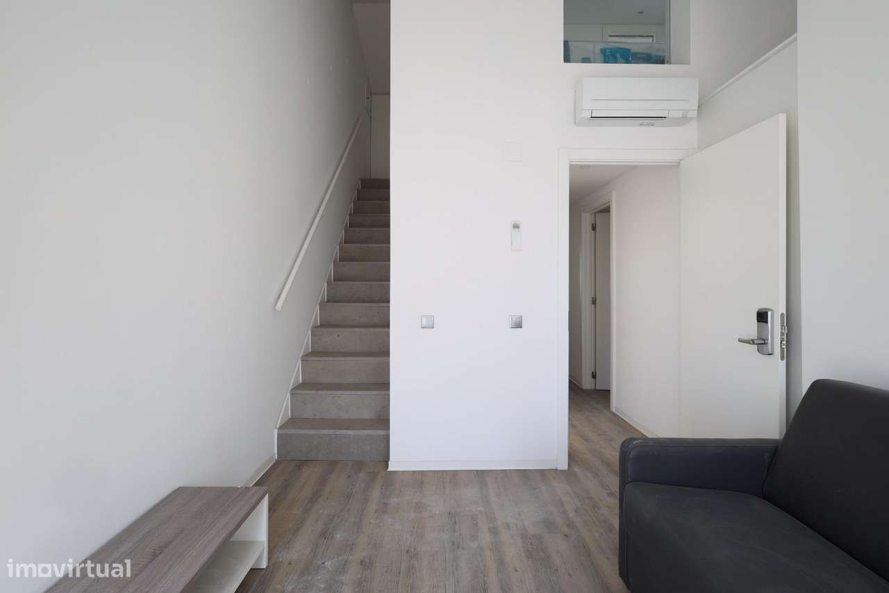 Edifício Renovado no Coração da Graça, Lisboa-24