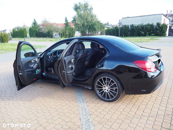 Mercedes-Benz Klasa C 300 7G-TRONIC AMG Line - 12