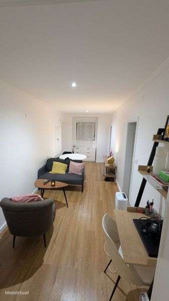 ARRENDA-SE T1 Mobilado com Pátio na Graça - Grande imagem: 4/12