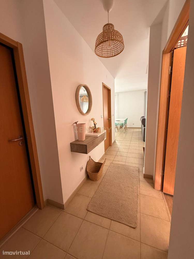 Magnifica T3 com Piscina no Corval - Grande imagem: 4/56