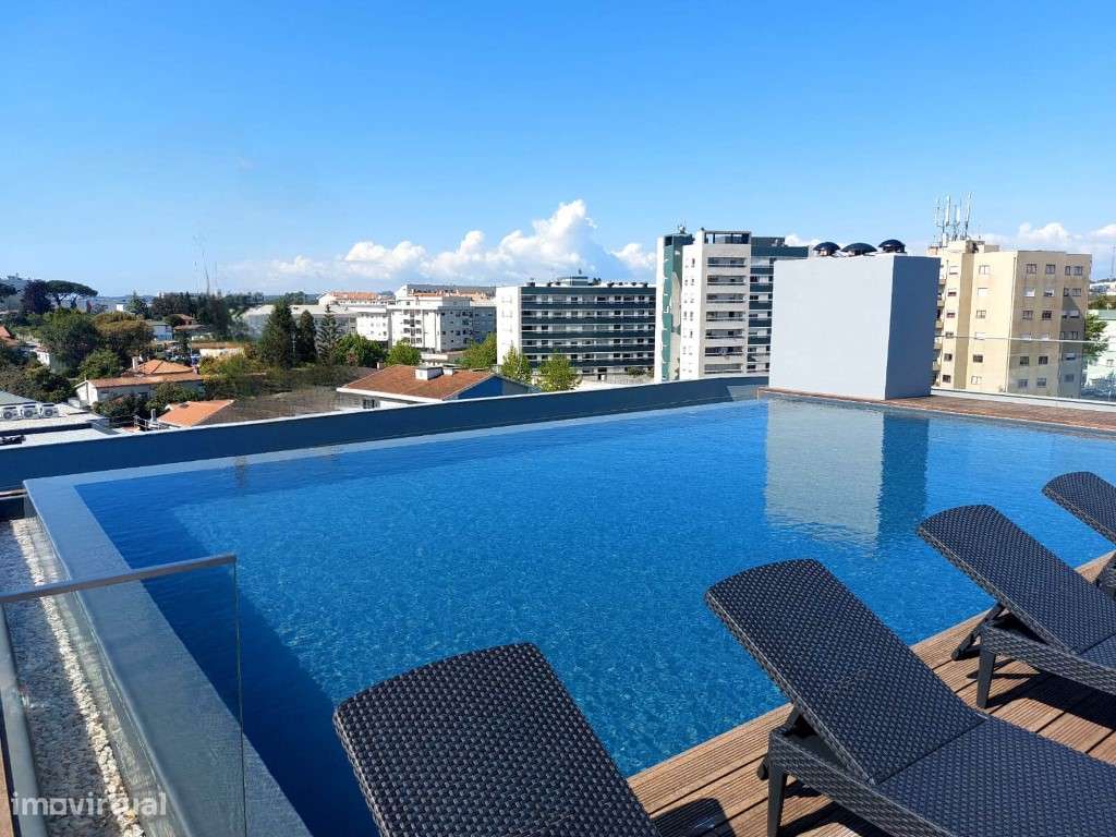Apartamento T4 com 2 frentes, novo, com churrasqueira; piscina e pl...-23