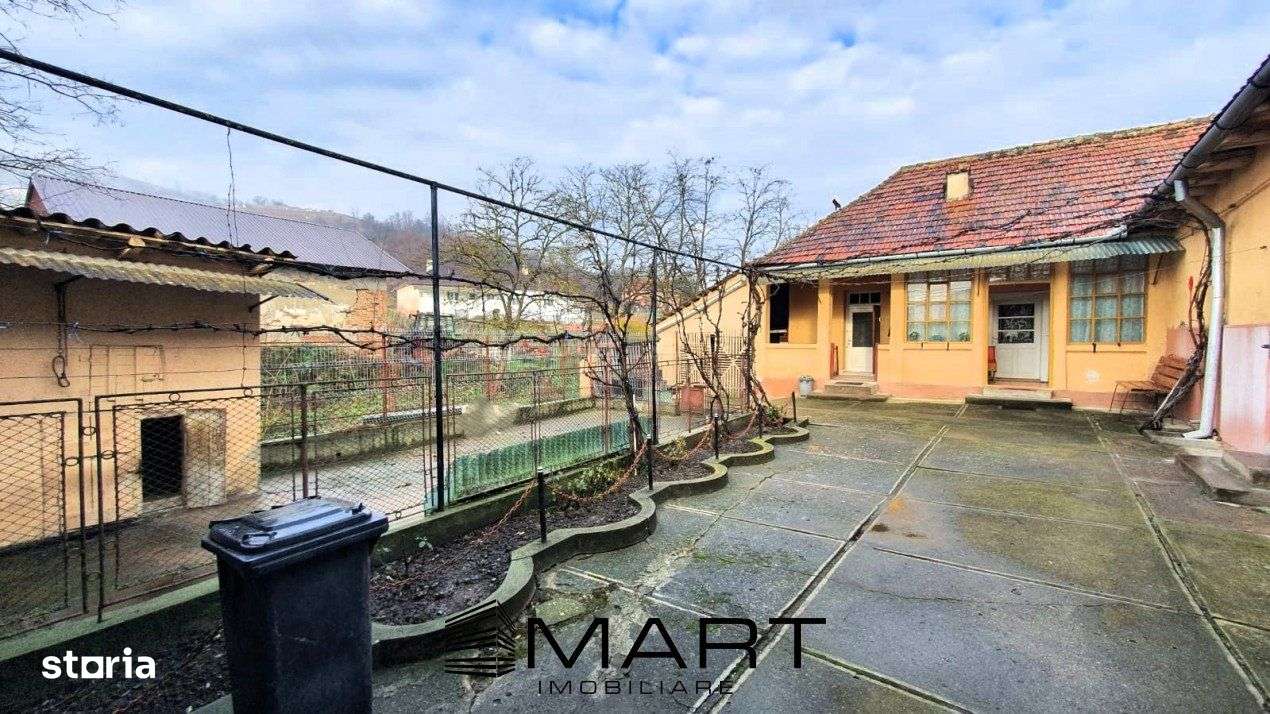 Cladire mixta 250 mp teren 738 in Smig - Imagine principală: 2/17