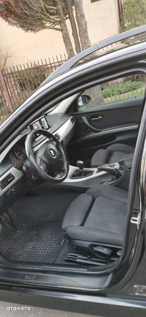 BMW Seria 3 320d - 9