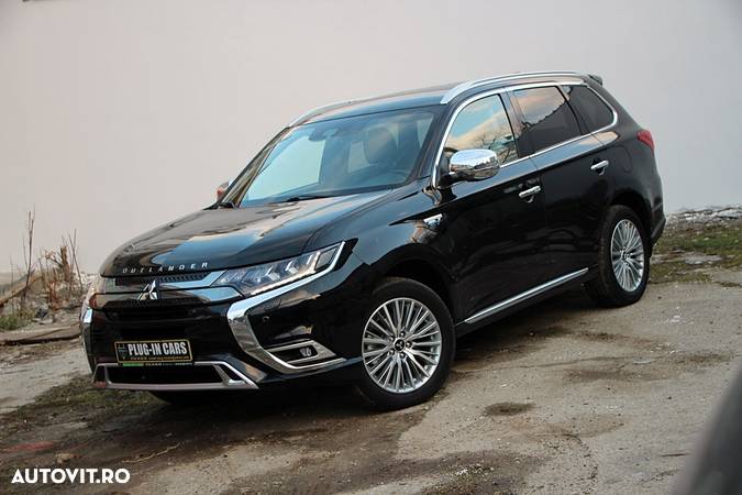 Mitsubishi Outlander - 1