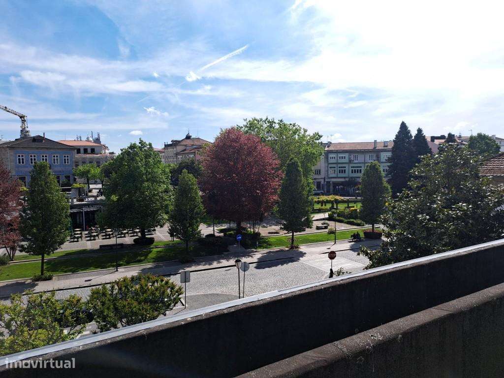 Centro de Fafe | T3 Terraço |Imóvel de banco | NEWS-12