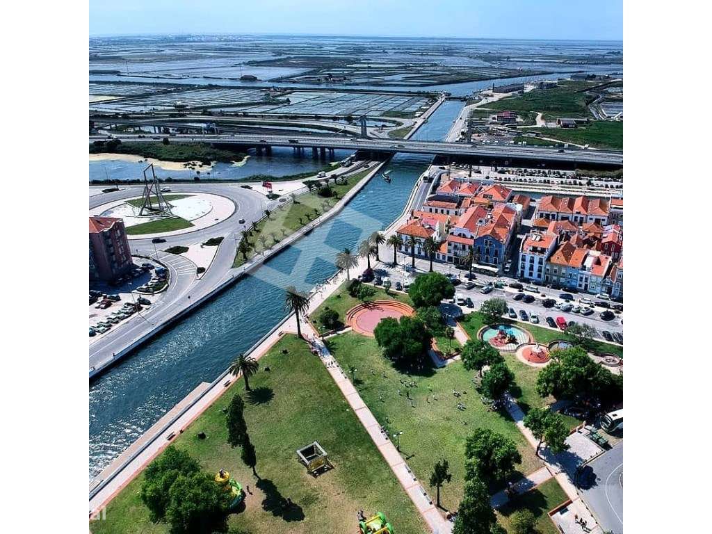 Apartamento T2 c/ Mezannine /Office - Aveiro Centro-10