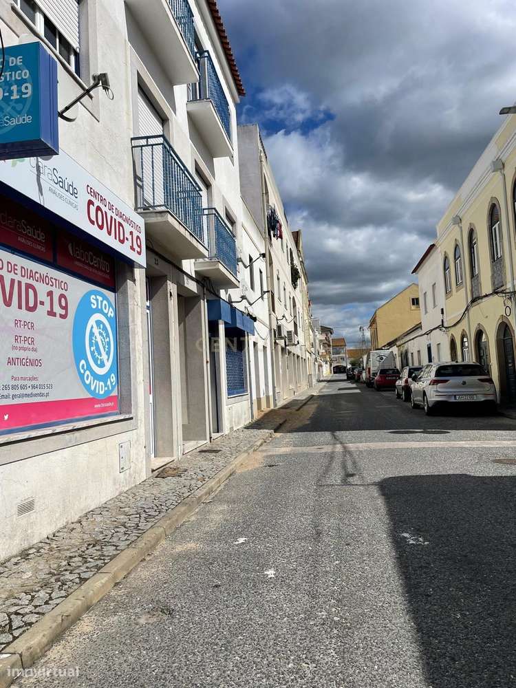 Loja com 74m2 no centro de Vendas Novas pronta para o seu novo negócio - Grande imagem: 5/13