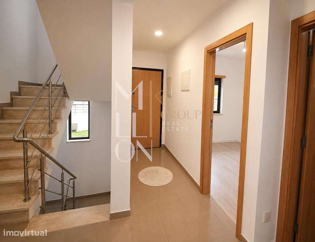 MORADIA T5 RENOVADA | GARAGEM 100 m2 | PRONTA A HABITAR – FEIJÓ-11