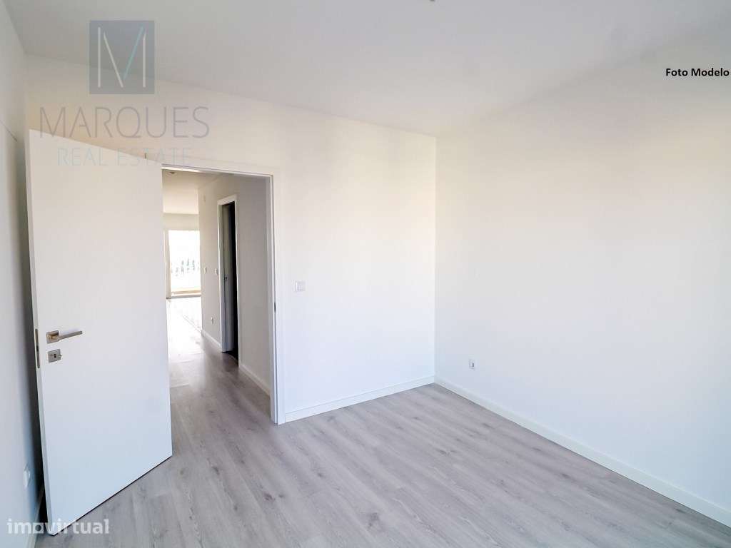 Apartamento T3 Duplex com Estacionamento e Arrumos em Vale Milhaços...-7