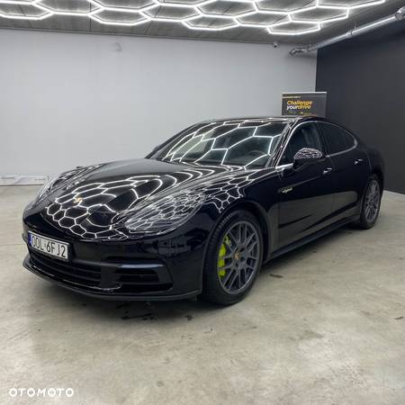 Porsche Panamera - 3