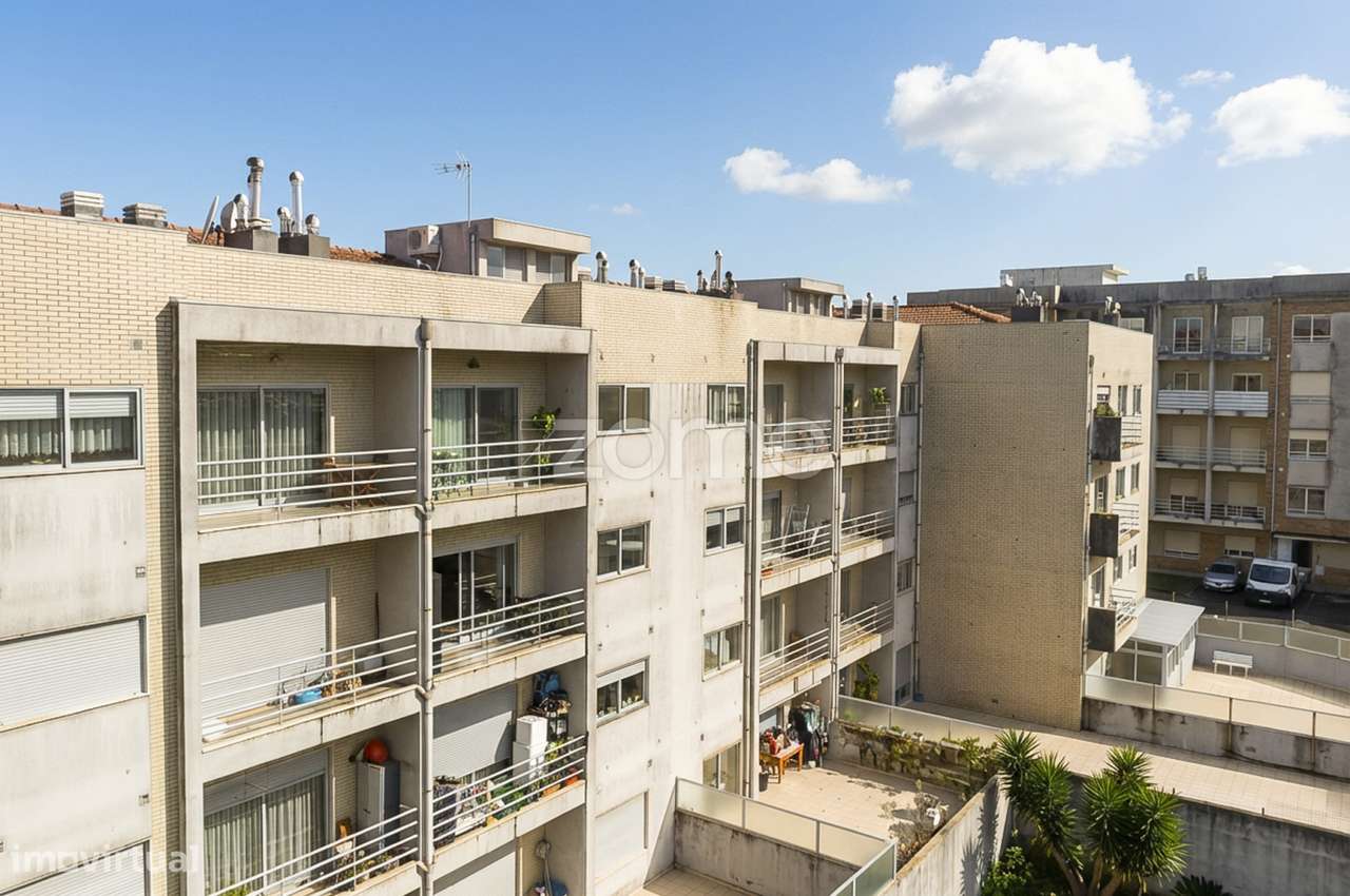 T3 com 3 varandas e lugar de garagem, no Centro de Valongo - Grande imagem: 4/32